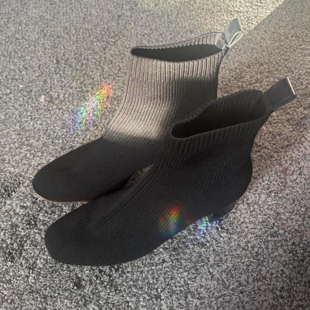 Everlane Glove black boots